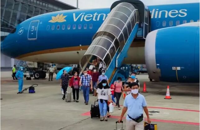 燃油价格飙升，越南航空局提议将国内机票价格上限上调3.75%